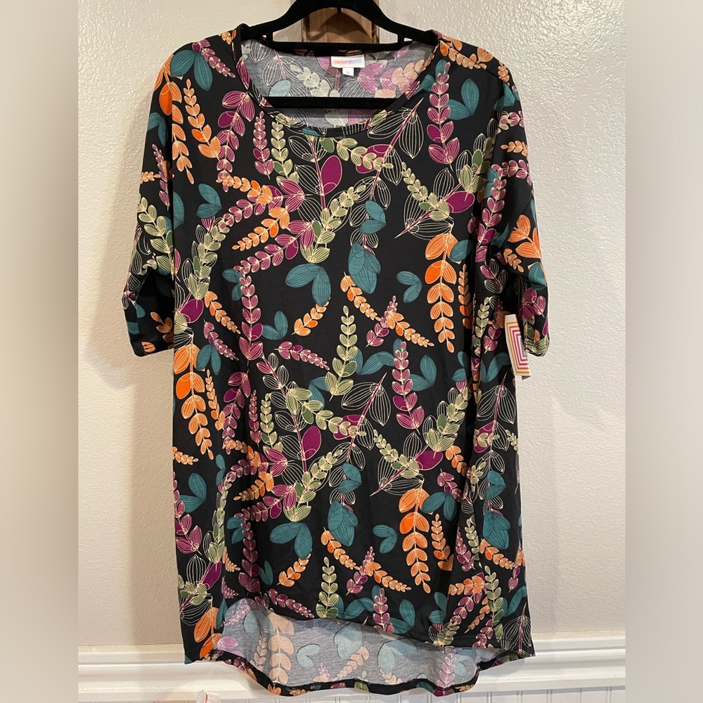 NWT Lularoe Irma top.